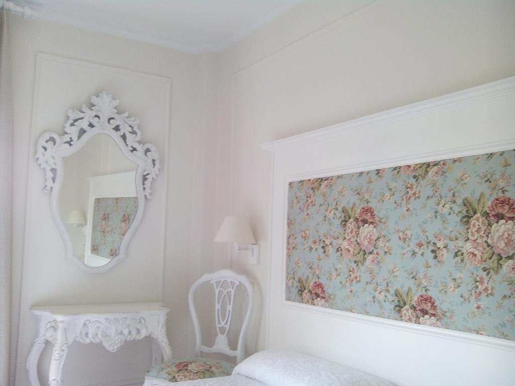 Hotel Santa Maria de Alquézar Habitación foto